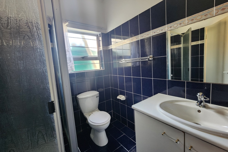 5 Bedroom Property for Sale in Wavecrest Eastern Cape